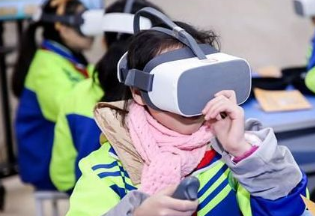 防灾减灾日消防安全进学校 学生VR体验排查消防隐患
