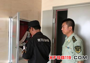 印象草原小区闭门器未保持完好有效 消防责令整改