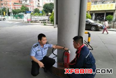 泉州：基层派出所排查加油站消防安全隐患