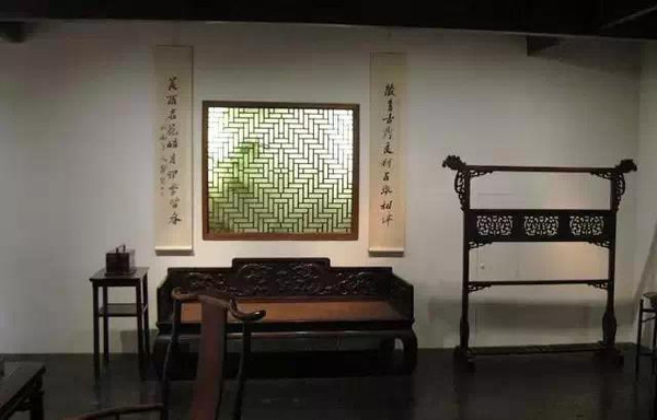 如何打造一个古色古香的中式古典书房
