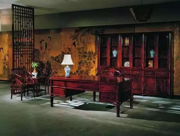 如何打造一个古色古香的中式古典书房