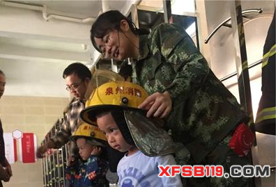 泉州萌娃争当“灭火英雄”消防安全伴成长