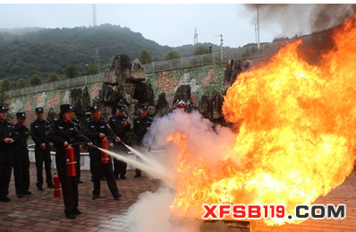 贵州盘州消防进党校 60名学员争上防火“必修课”