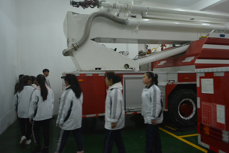 织金消防站迎来学校师生参观学习