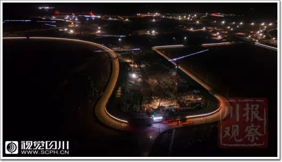 航拍“成都新机场”建设夜景，太阳神鸟图案已成雏形