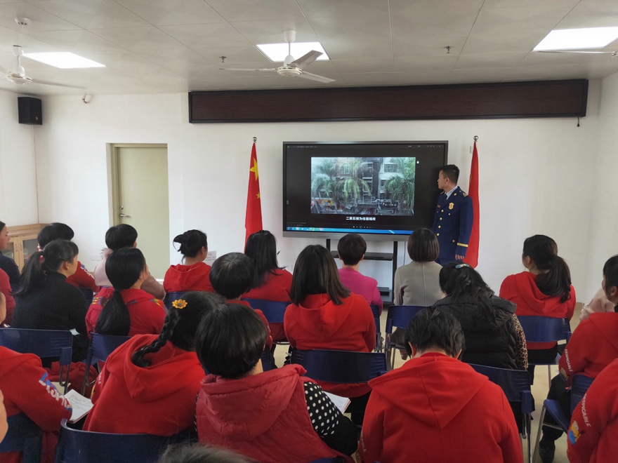 福建漳州：“中小学生安全教育日”活动