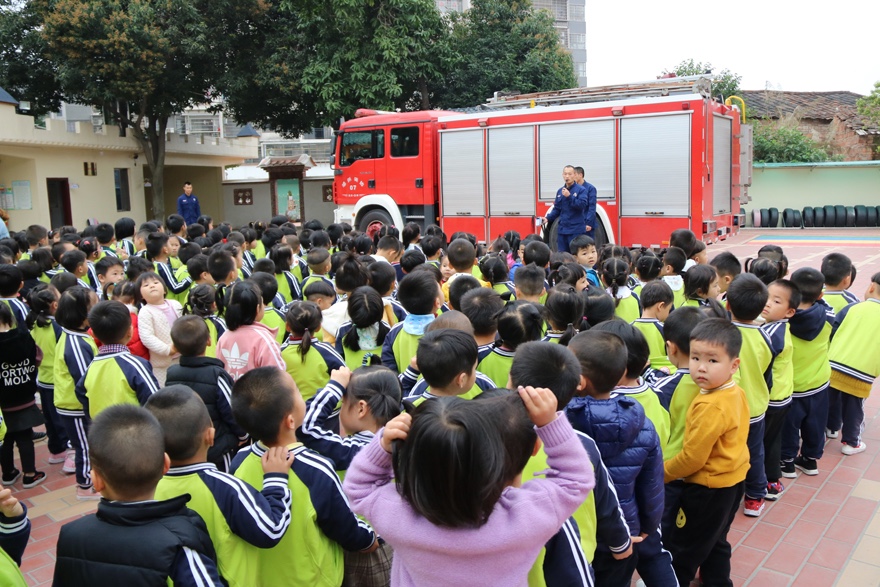 福建漳州：“中小学生安全教育日”活动