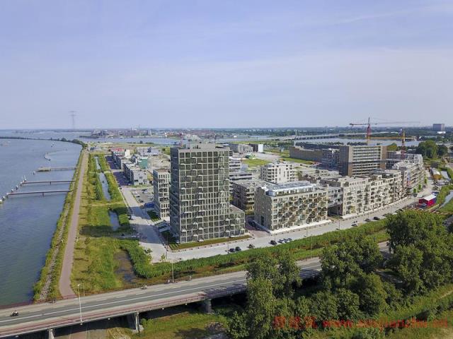 荷兰·Zeeburger岛的住宅综合体