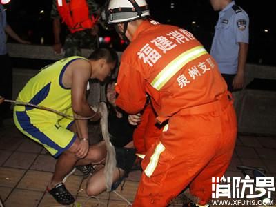 泉州消防放软梯紧急施救