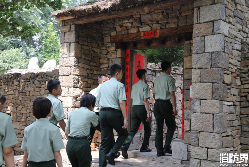 武警学院“青马骨干”八一前夕感受沂蒙精神 武警学院“青马骨干”八一前夕感受沂蒙精神