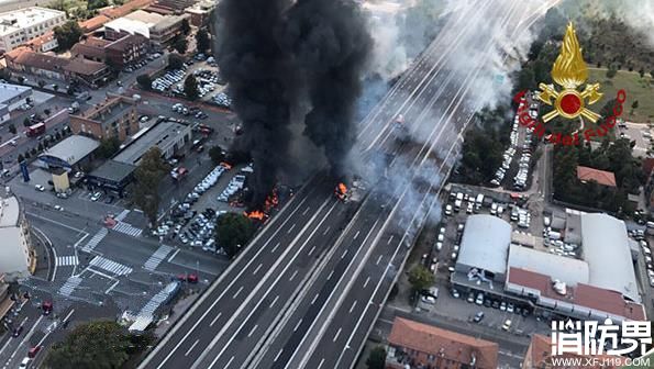油罐车爆炸致两人死亡数十人受伤