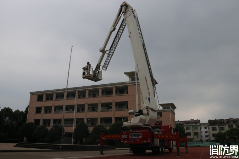 争做人民满意子弟兵