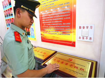 “老兵的红门记忆”退伍季摄影留念活动