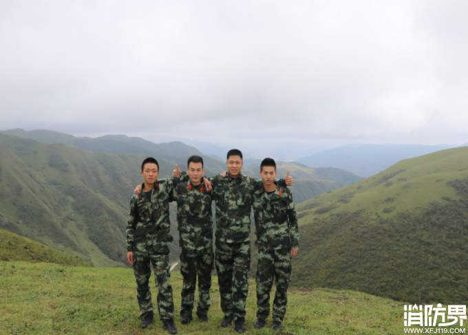 武山中队组织退伍老兵驻地一日游