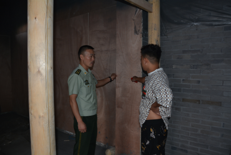  严把装修工程“安全关”