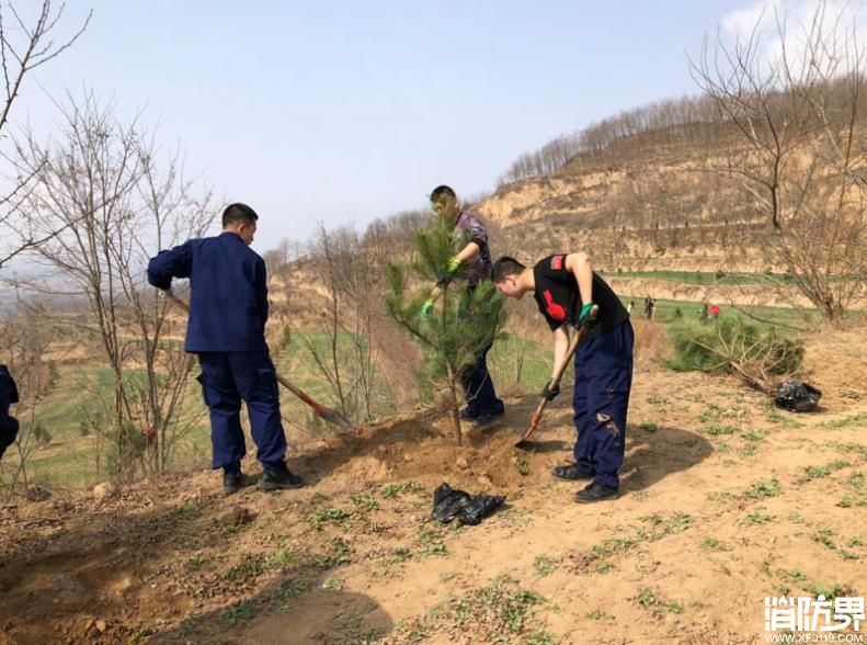 奏响劳动欢歌 携手美化第二故乡