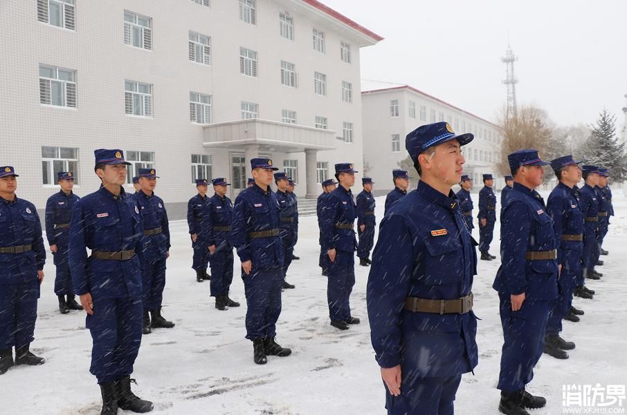 他们是冰天雪地里最动人的风景