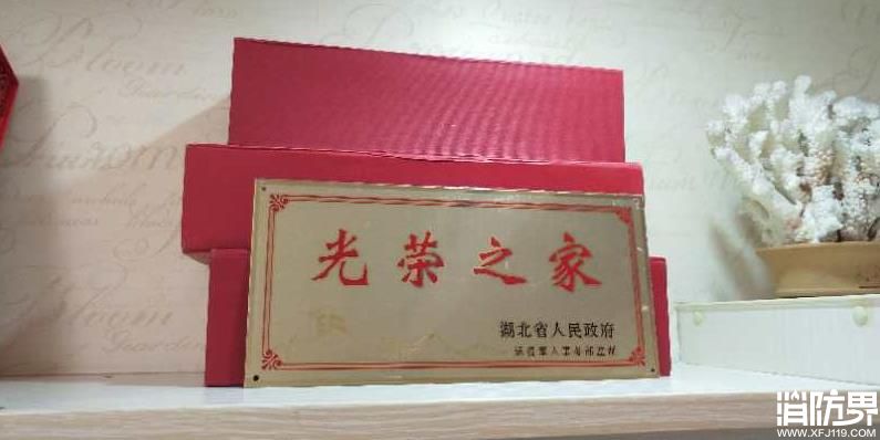 儿子牺牲六年  烈士父母每年清明节都与儿子 “隔空通信”