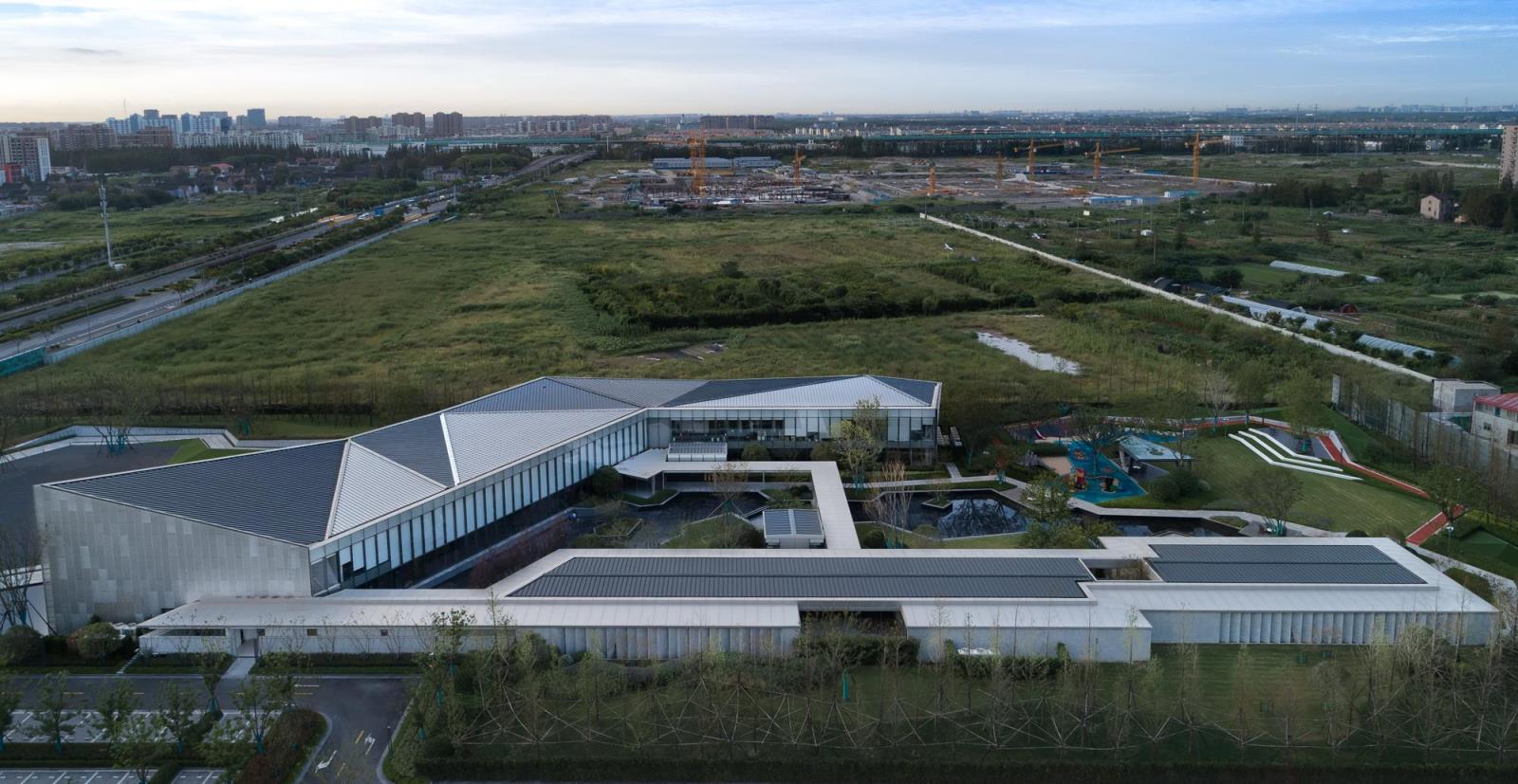 建筑构图：为时代讲丰富多彩的故事 gad张微的建筑语言代码
