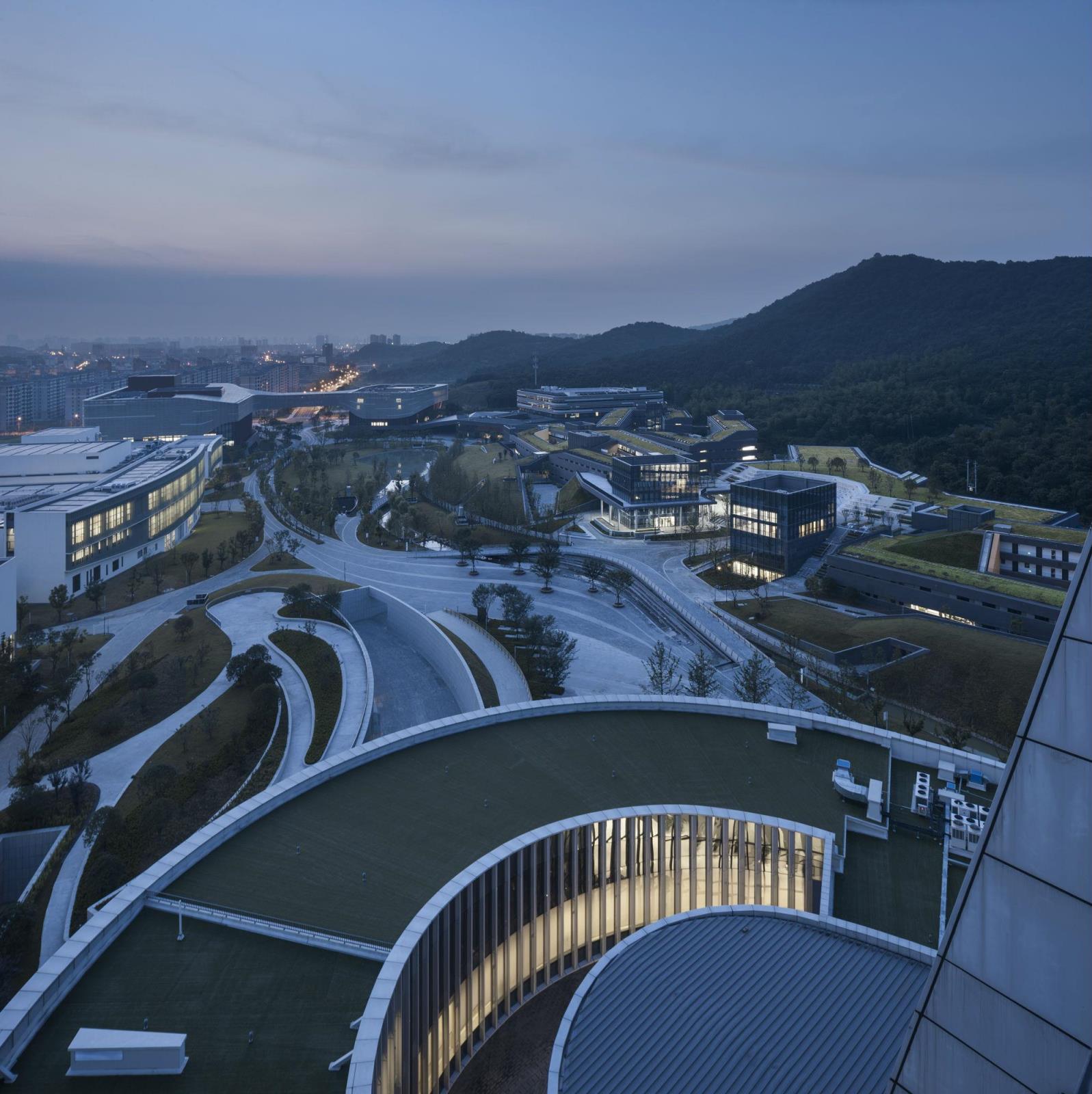 建筑构图：为时代讲丰富多彩的故事 gad张微的建筑语言代码