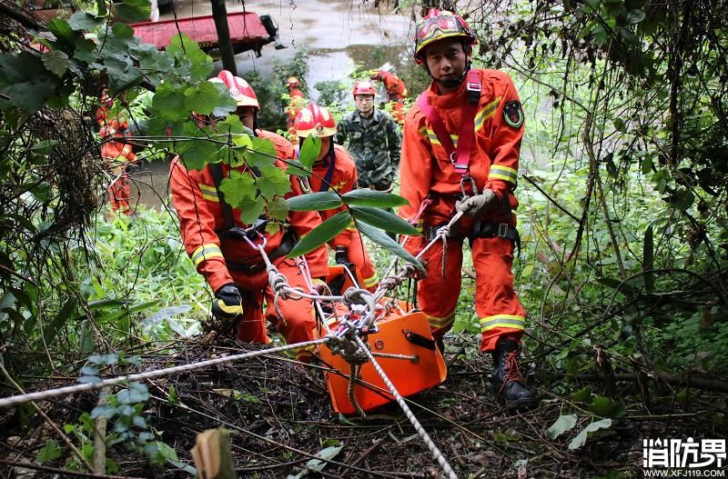 桂林消防不断强化水域(山岳)救援攻坚力量