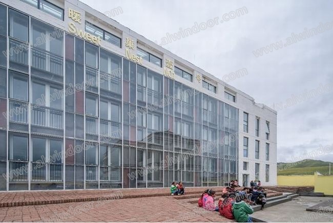 双层“集热腔”玻璃幕墙的设计实践